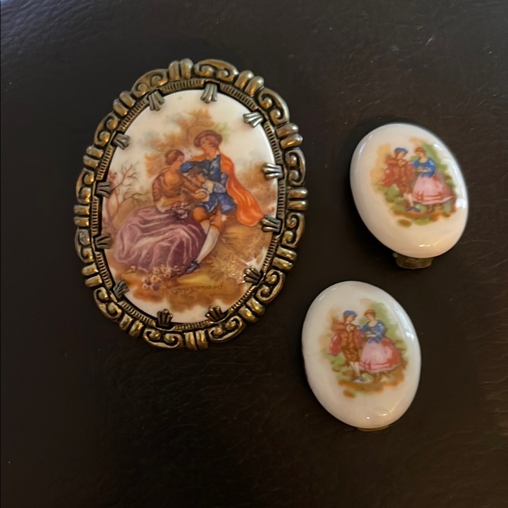 Vintage West Germany Courting Couple Brooch Pin and earrings. Rare!